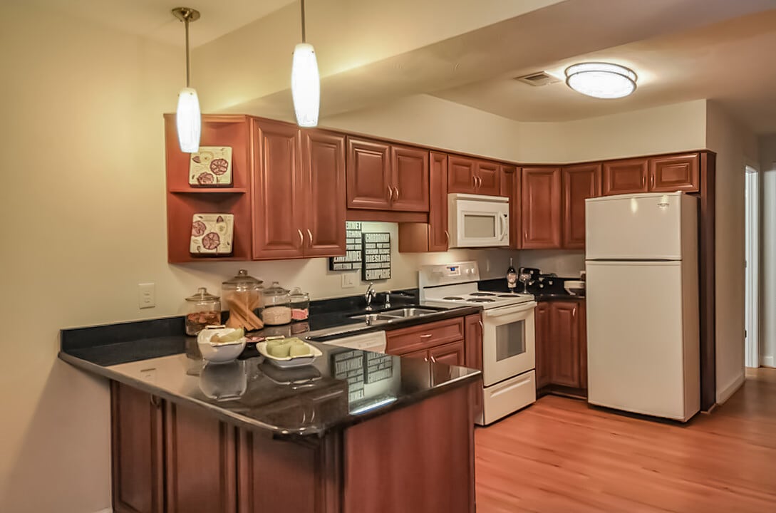 Rose Hall Apartments in Virginia Beach, VA - Building Photo