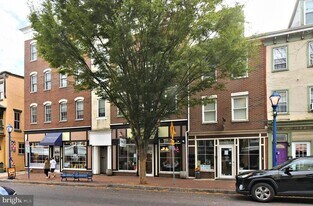 154 Bridge St in Phoenixville, PA - Building Photo