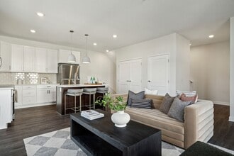 The Espen Residences in Oakdale, MN - Building Photo - Building Photo