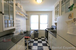 13 Ellery St, Unit #4 in Cambridge, MA - Building Photo