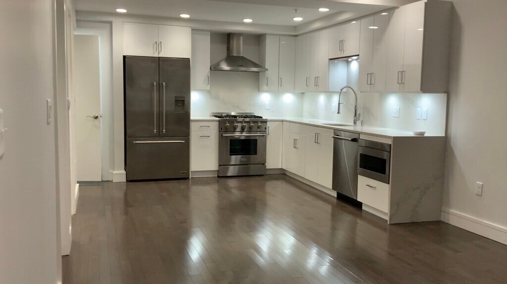 264 Monsignor Obrien Hwy in Cambridge, MA - Building Photo