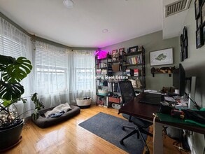 31 Humphreys St, Unit 3 in Boston, MA - Building Photo - Building Photo