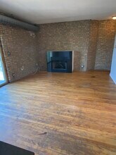 1223 W Greenleaf Ave, Unit #3N in Chicago, IL - Building Photo - Building Photo
