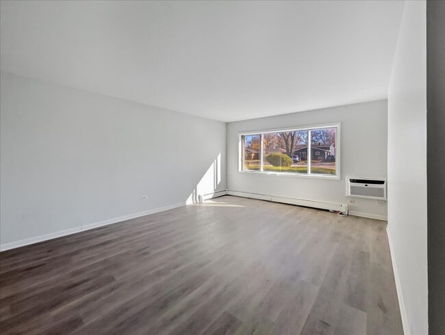 600 McKinley Ave in Mundelein, IL - Building Photo - Building Photo