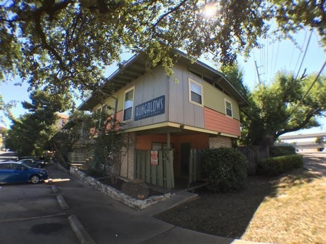 property at 2800 Cole St