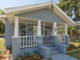 622 E 63rd St in Jacksonville, FL - Building Photo