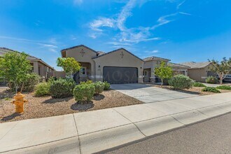 35349 W San Alvarez Ave in Maricopa, AZ - Building Photo - Building Photo