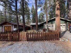 865 Stanford Ave in South Lake Tahoe, CA - Building Photo