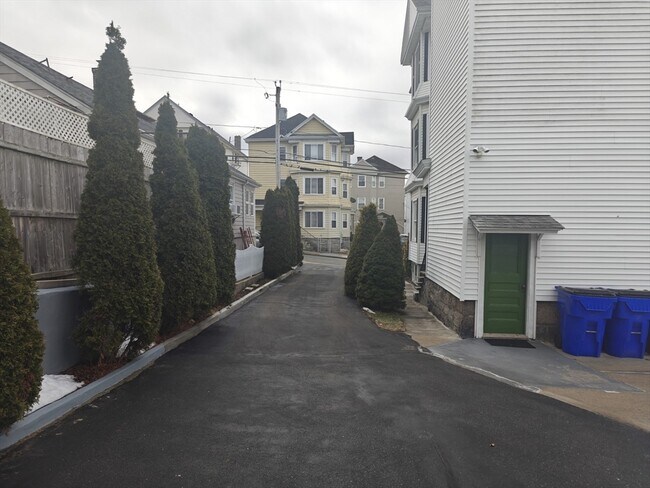 452 Osborn St in Fall River, MA - Foto de edificio - Building Photo