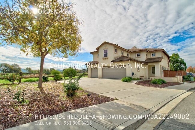 1501 W Borden Rd in San Marcos, CA - Building Photo - Building Photo