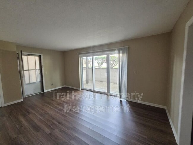 5801 Woodson Dr in Mission, KS - Building Photo - Building Photo