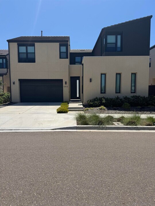 5413 Sparkling Shores Dr in San Diego, CA - Building Photo