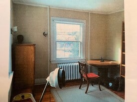 1 Paradise Ave in Catonsville, MD - Building Photo