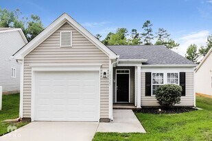 10325 Hugue Way in Charlotte, NC - Building Photo