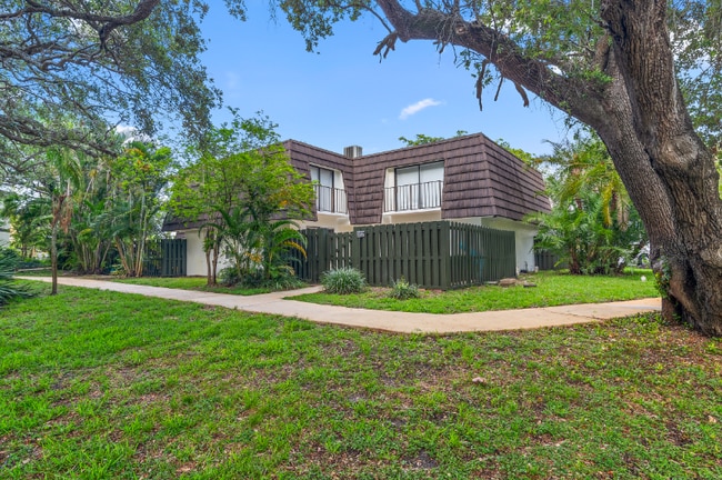 property at 2695 Albatross Rd N