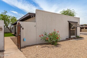 425 W Pebble Beach Dr in Tempe, AZ - Building Photo - Building Photo