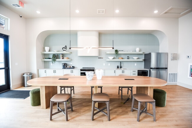 Altura Apartments in Logan, UT - Building Photo - Building Photo