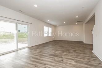 3833 Kindler Ct in Columbia, TN - Building Photo - Building Photo