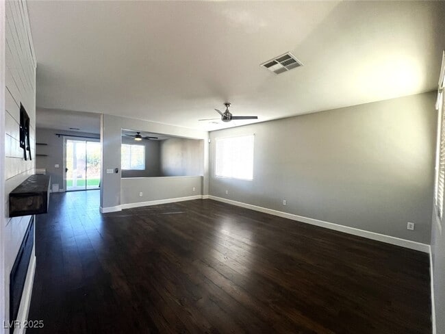 6316 Silver Edge St in North Las Vegas, NV - Building Photo - Building Photo