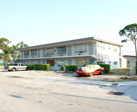 Riverland Court Apartments in Fort Lauderdale, FL - Building Photo - Building Photo