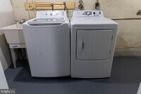 3006 Larue Square E photo'