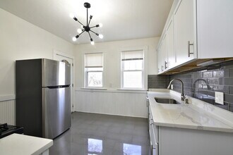24 Rector Rd, Unit 2 in Boston, MA - Building Photo - Building Photo