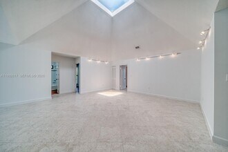 7320 SW 100th Ct in Miami, FL - Building Photo - Building Photo