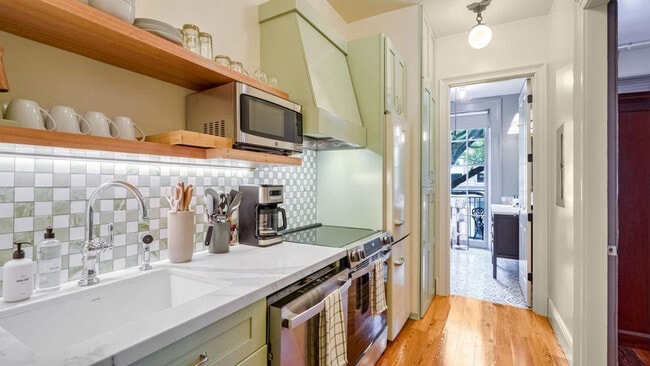 604 Baronne St in New Orleans, LA - Building Photo - Building Photo