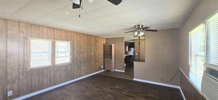854 Queenswood St in Montgomery, TX - Building Photo - Building Photo