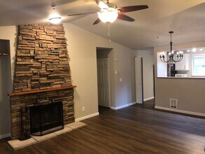 580 Front St S in Issaquah, WA - Building Photo - Building Photo