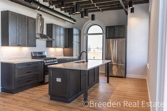 100 W Union St in Morganton, NC - Building Photo - Building Photo