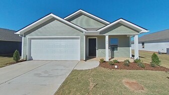 184 Labrador Ln in Harvest, AL - Building Photo