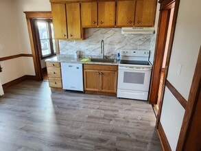 43 Wildermere St in Chicopee, MA - Building Photo - Building Photo