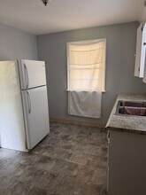 372 Emerson Ave in Farrell, PA - Building Photo - Building Photo