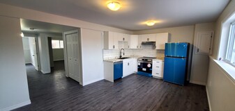 126 Cannifton Rd N, Unit B Apartments