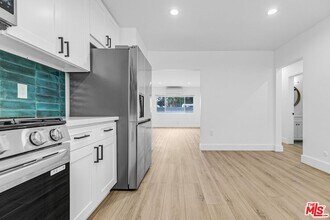 2007 Vestal Ave in Los Angeles, CA - Foto de edificio - Building Photo