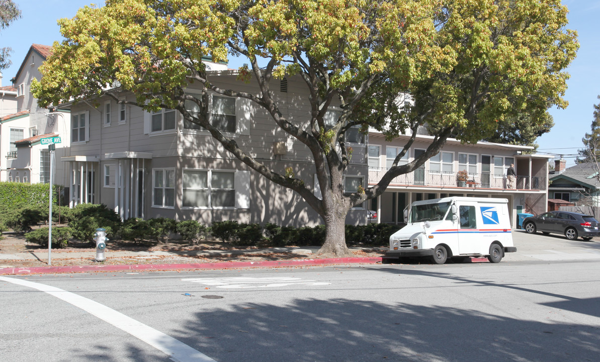 1400 El Camino Real in Burlingame, CA - Building Photo