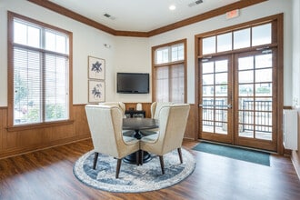 Reserve at Asheville in Asheville, NC - Foto de edificio - Interior Photo