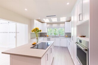 4520 Sabal Palm Rd in Miami, FL - Building Photo - Building Photo