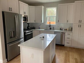 5711 Tura Ln in Austin, TX - Building Photo - Building Photo