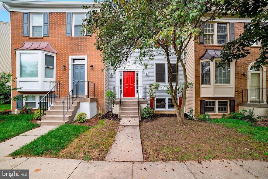 6138 Joust Ln, Unit B22-FR in Alexandria, VA - Building Photo