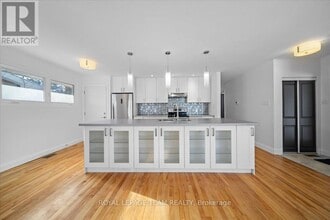 2226 Tawney Rd in Ottawa, ON - Building Photo - Building Photo