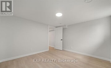 89 College St E in Belleville, ON - Building Photo - Building Photo