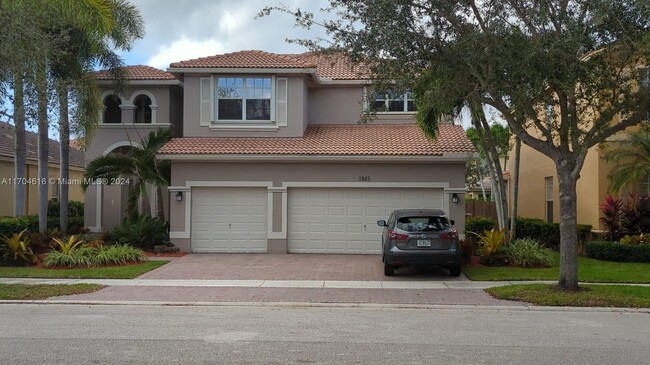 3946 W Whitewater Ave in Weston, FL - Building Photo - Building Photo