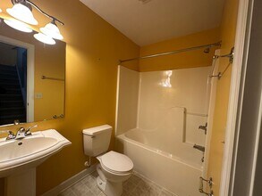 1925 Buttonwood Ct in Harrisonburg, VA - Building Photo - Building Photo