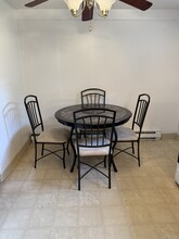 1 Essex Rd in Old Saybrook, CT - Building Photo - Building Photo