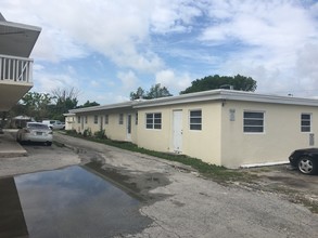 Melody Apartments in Hollywood, FL - Building Photo - Other