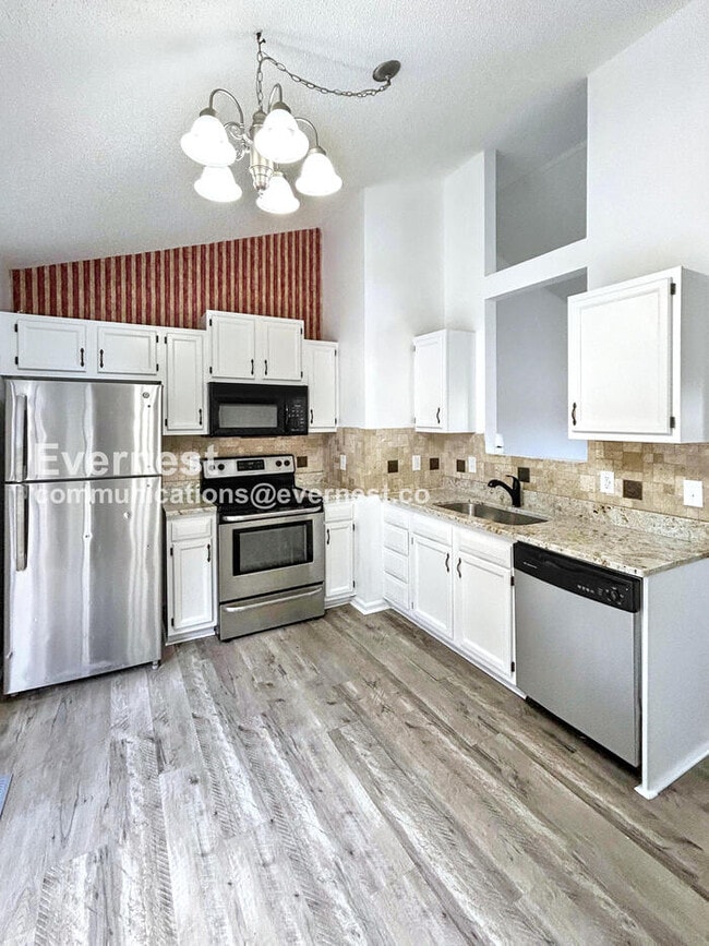 3214 Westbury Dr in Jamestown, NC - Building Photo - Building Photo