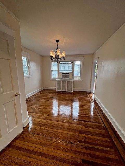 7049 Greenwood Ave in Upper Darby, PA - Building Photo