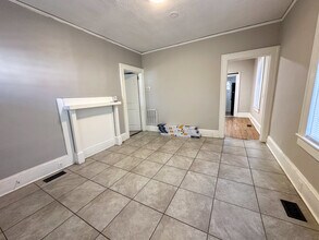 3410 Kalynne St in Charlotte, NC - Building Photo - Building Photo